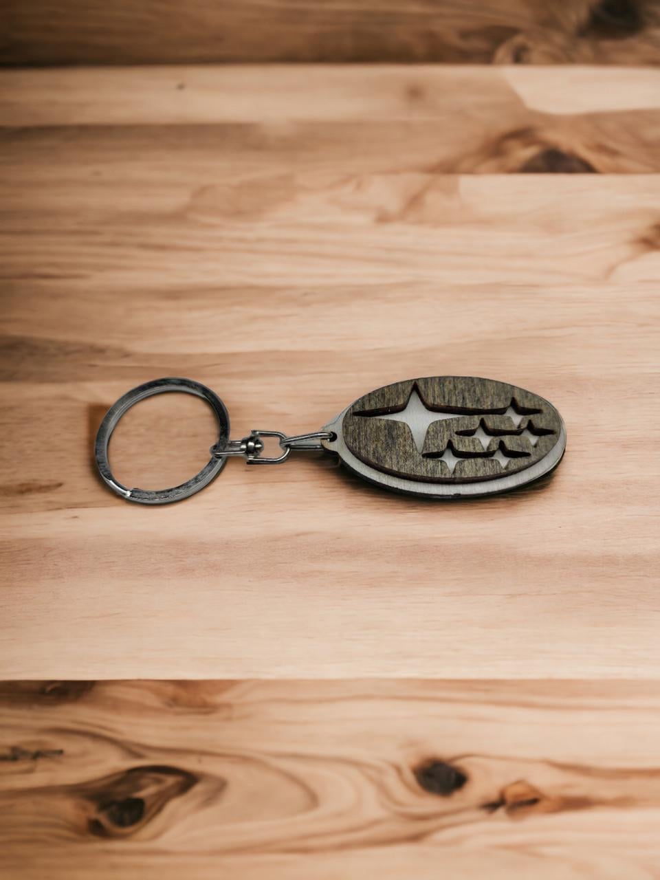Брелок для автомобиля из дерева Subaru (2226822949)
