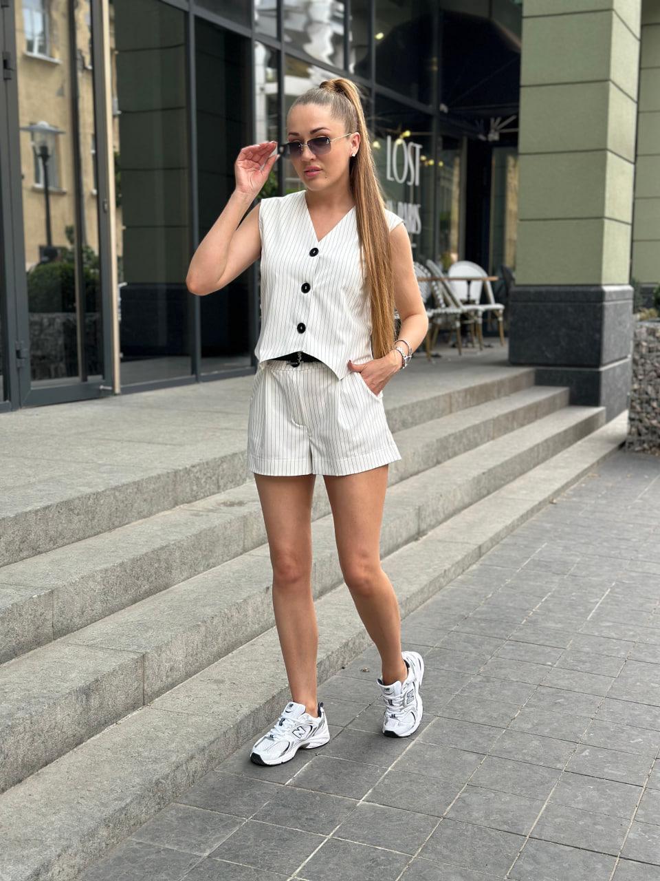 Костюм женский в полосочку жилет/шорты L Белый (2628190741) - фото 4 Костюм женский в полосочку жилет/шорты L Белый (2628190741) - фото 4