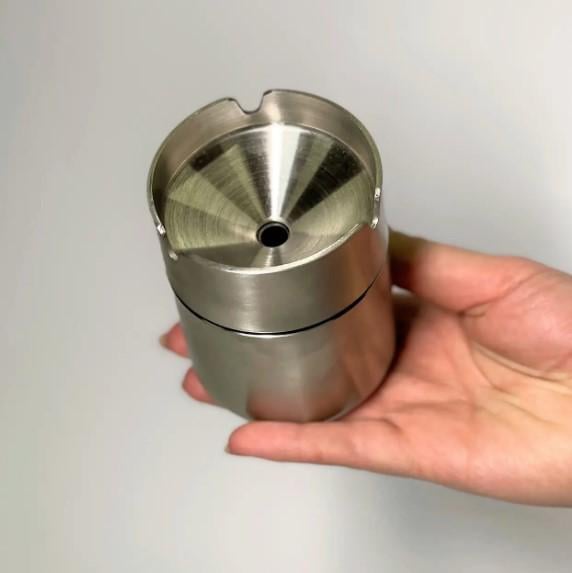 Пепельница настольная MAXIFLOW Mini 9х7 см 4419.0709M.304.00 - фото 5 Пепельница настольная MAXIFLOW Mini 9х7 см 4419.0709M.304.00 - фото 5