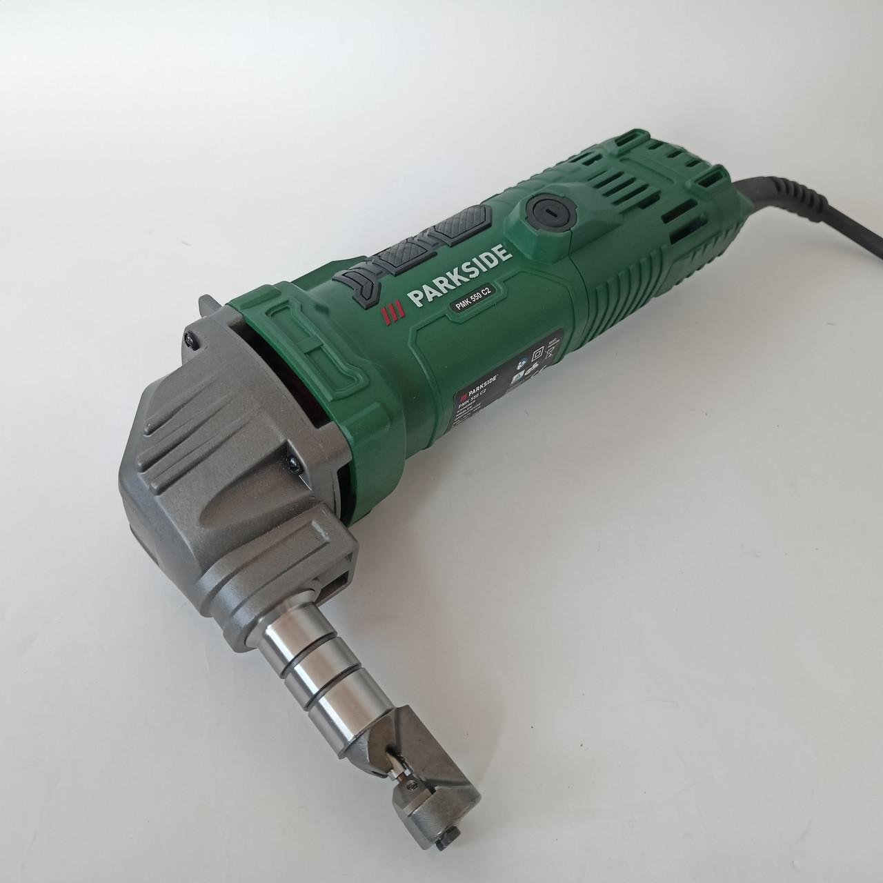 Электроножницы для резки металла PARKSIDE PMK 550 C2 550 Вт (PMK 550 C2) - фото 6 Электроножницы для резки металла PARKSIDE PMK 550 C2 550 Вт (PMK 550 C2) - фото 6