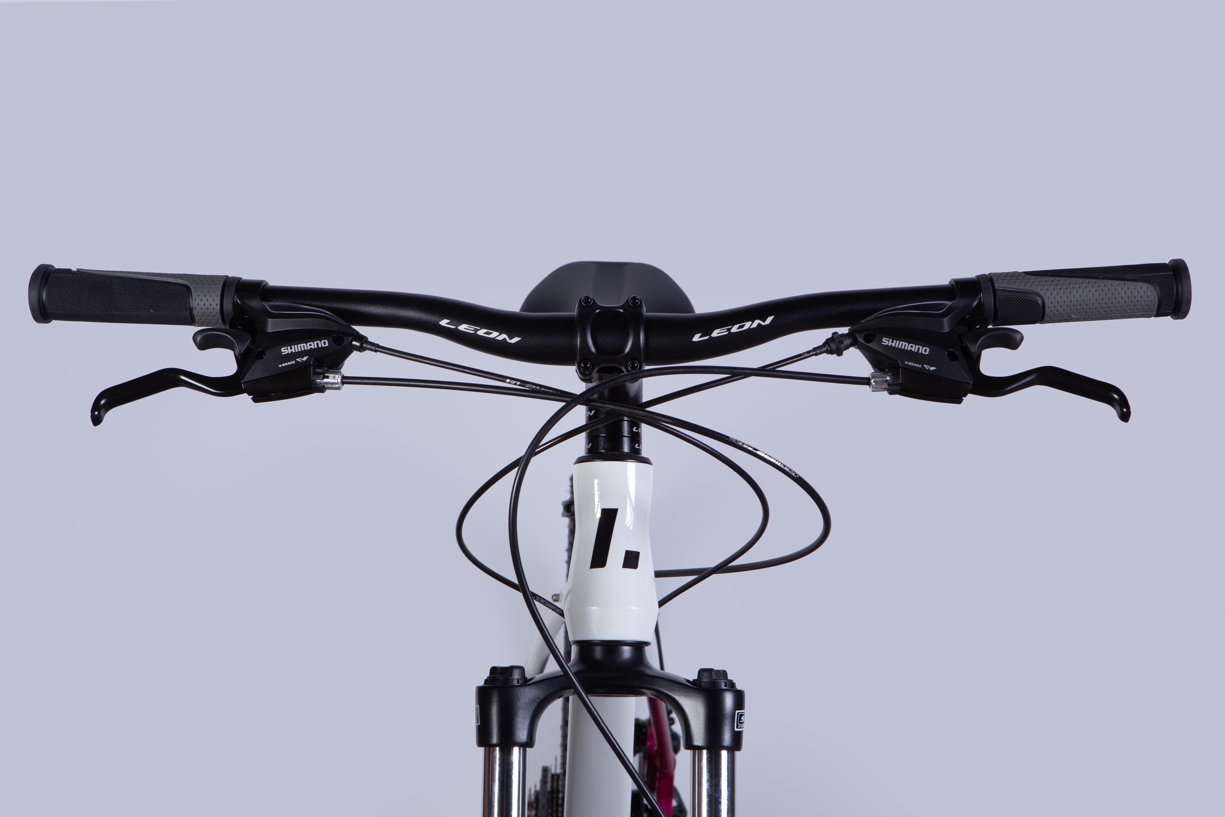 Велосипед Leon 2025 XC LADY 105 DD CS AL 27,5" рама 18" Белый с малиновым (OPS-LN-27,5-004) - фото 2 Велосипед Leon 2025 XC LADY 105 DD CS AL 27,5" рама 18" Белый с малиновым (OPS-LN-27,5-004) - фото 2