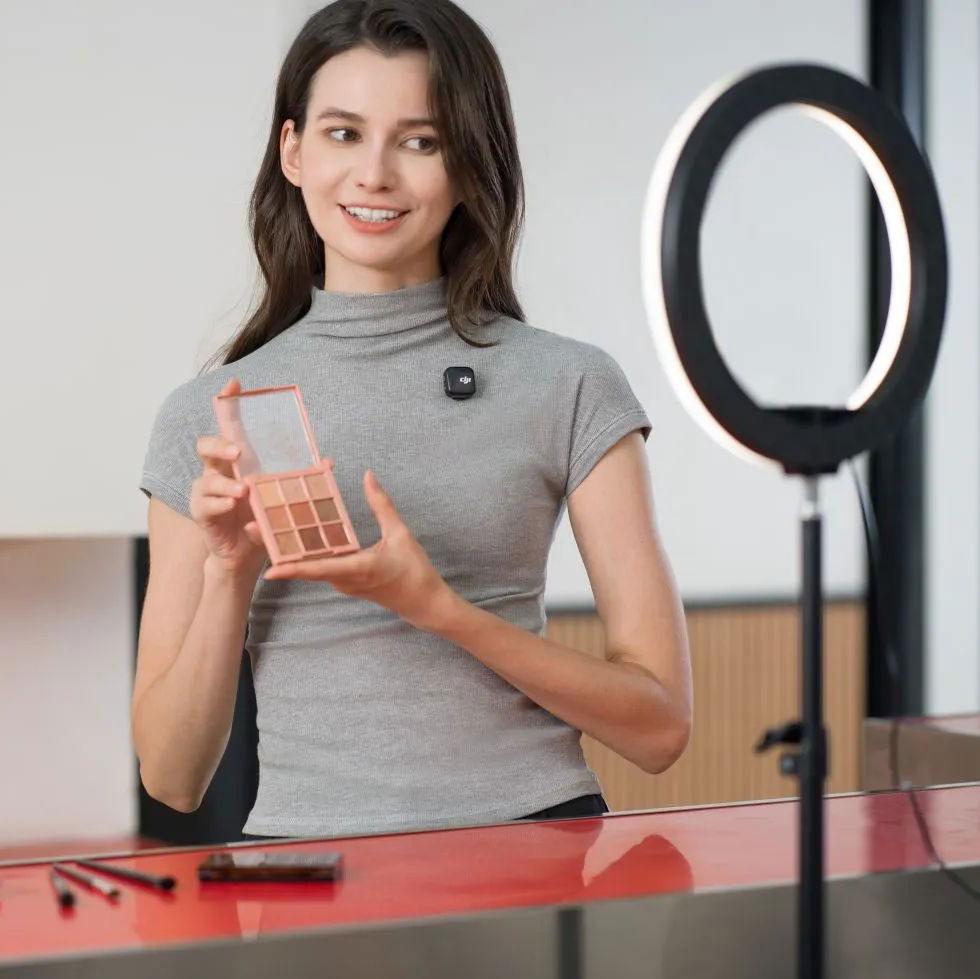 Микрофон петличный DJI Mic Mini Black 1RX 1TX (27-10) - фото 5 Микрофон петличный DJI Mic Mini Black 1RX 1TX (27-10) - фото 5