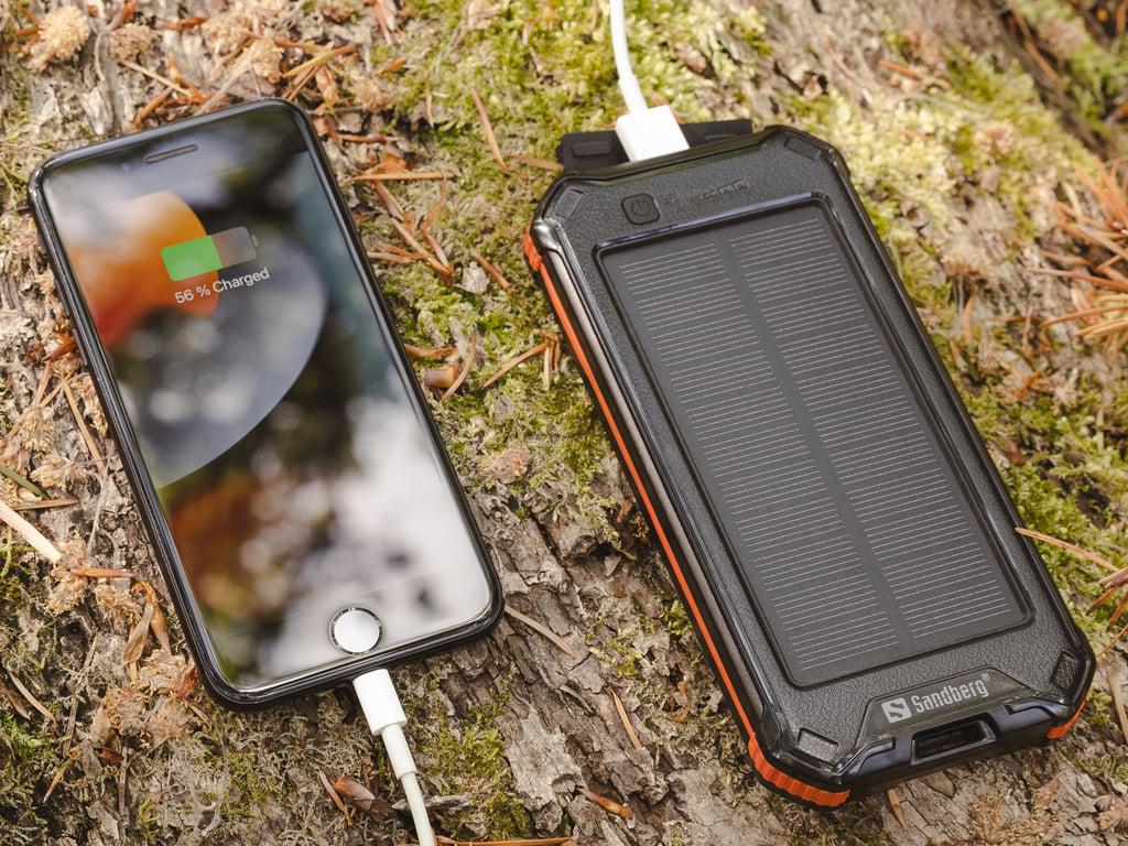 Повербанк із сонячною панеллю Sandberg Solar Powerbank 10000 mAh 3-in-1 (420-72) - фото 8 Повербанк із сонячною панеллю Sandberg Solar Powerbank 10000 mAh 3-in-1 (420-72) - фото 8