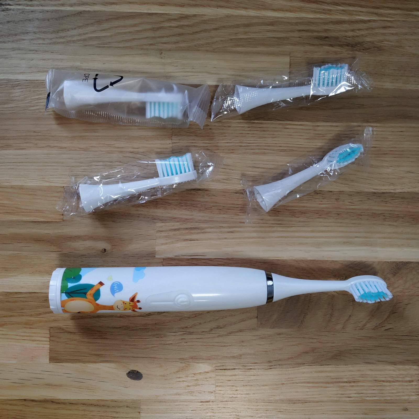 Детская звуковая зубная щетка на батарейке DIKANG OMQ98 Жираф - фото 2