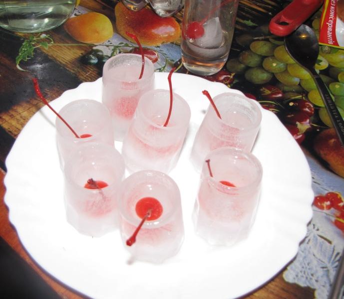 Силіконова форма Крижані чарки 4 шт. (HH-137) - фото 8 Силіконова форма Крижані чарки 4 шт. (HH-137) - фото 8