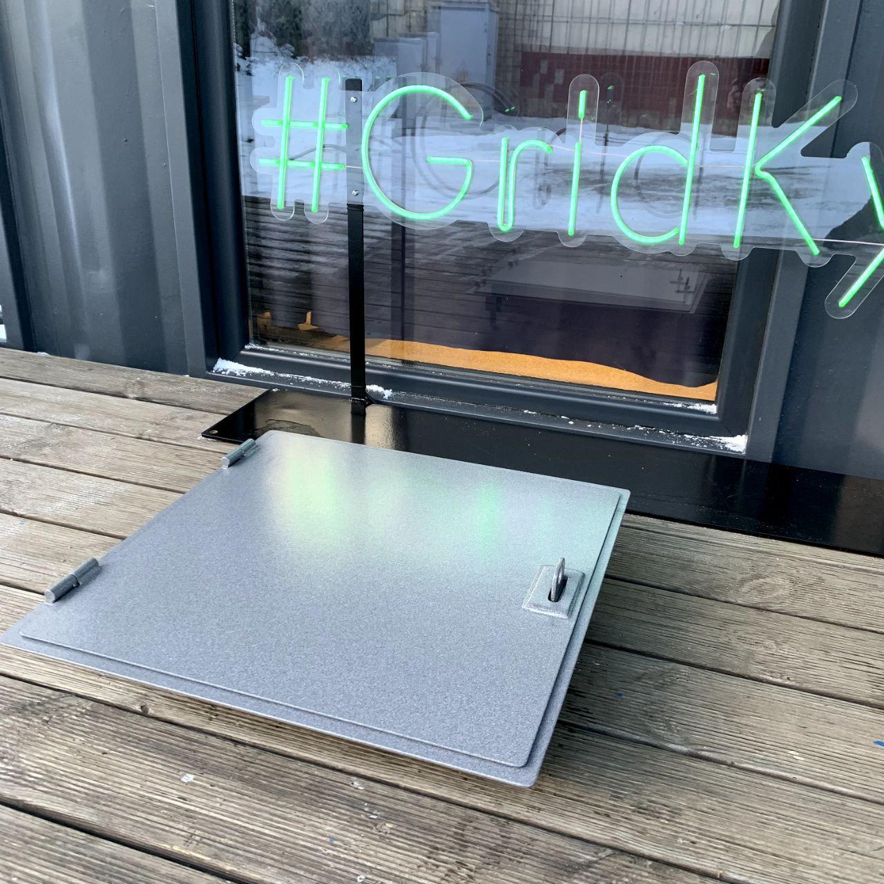 Люк антивандальний стіновий з вухом для навісного замка сталевий ревізійний 400х400 мм Лсв-44 Сірий (2080538758/К0547) - фото 7 Люк антивандальний стіновий з вухом для навісного замка сталевий ревізійний 400х400 мм Лсв-44 Сірий (2080538758/К0547) - фото 7