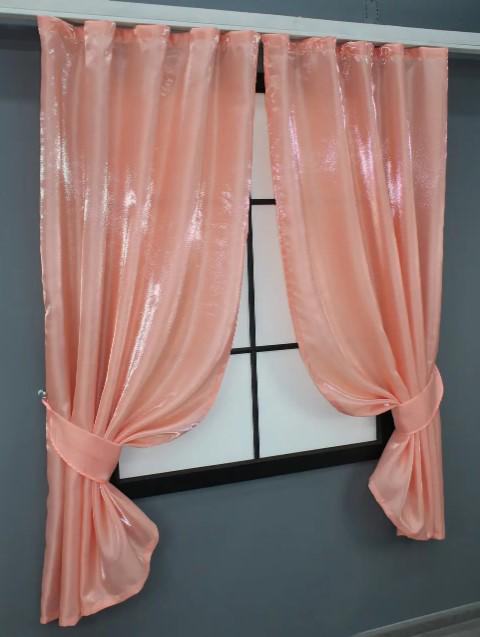 Комплект штор атлас 1,3х1,7 м 2 шт. Персиковий (822ш) - фото 3 Комплект штор атлас 1,3х1,7 м 2 шт. Персиковий (822ш) - фото 3