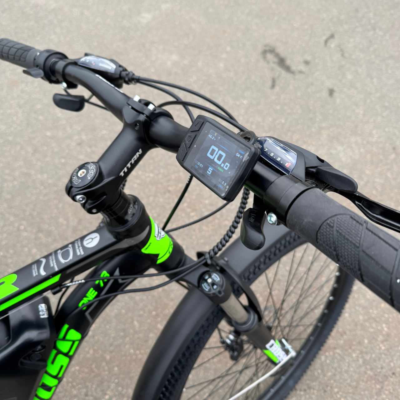 Велосипед з Е-комплектом Titan з багажником 29" Hunter 2025 48 В 1000 Вт MXSUS 15 Ah/до 55 км запас ходу з дисплеєм LSD10/Pas-ассистент (c4e8ad5b) - фото 3