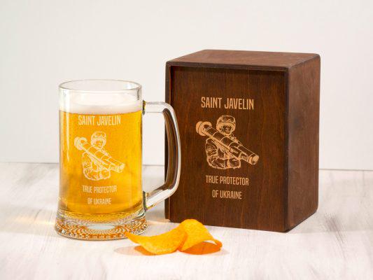 Кухоль для пива Woodpresentstudio "Saint Javelin true protector of Ukraine" у дерев'яній коробці