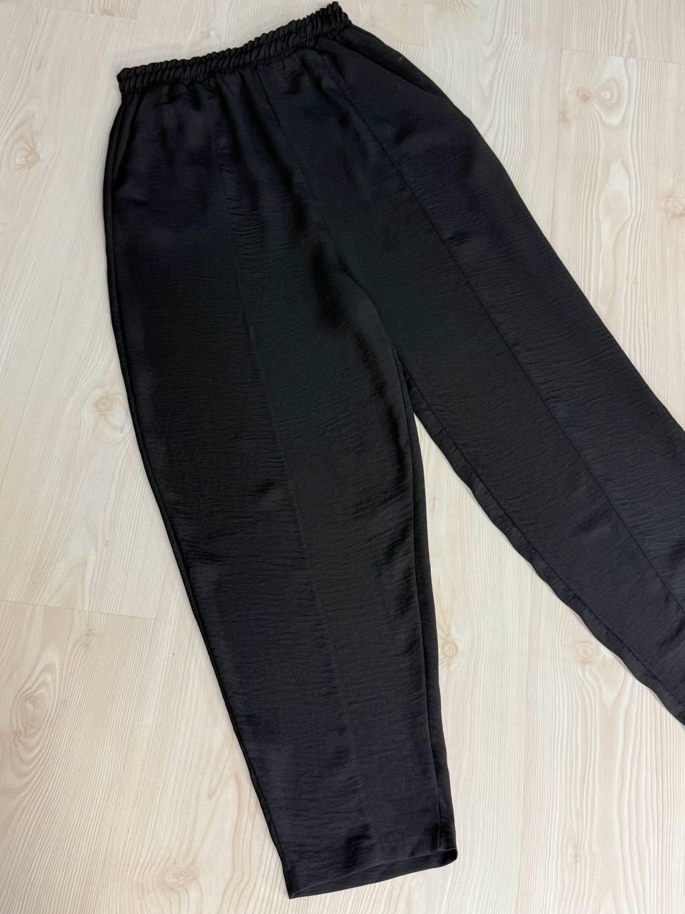 Брюки женские CLEW 0716 MOM с карманами шелковые шов впереди S Черный (2014) - фото 4 Брюки женские CLEW 0716 MOM с карманами шелковые шов впереди S Черный (2014) - фото 4