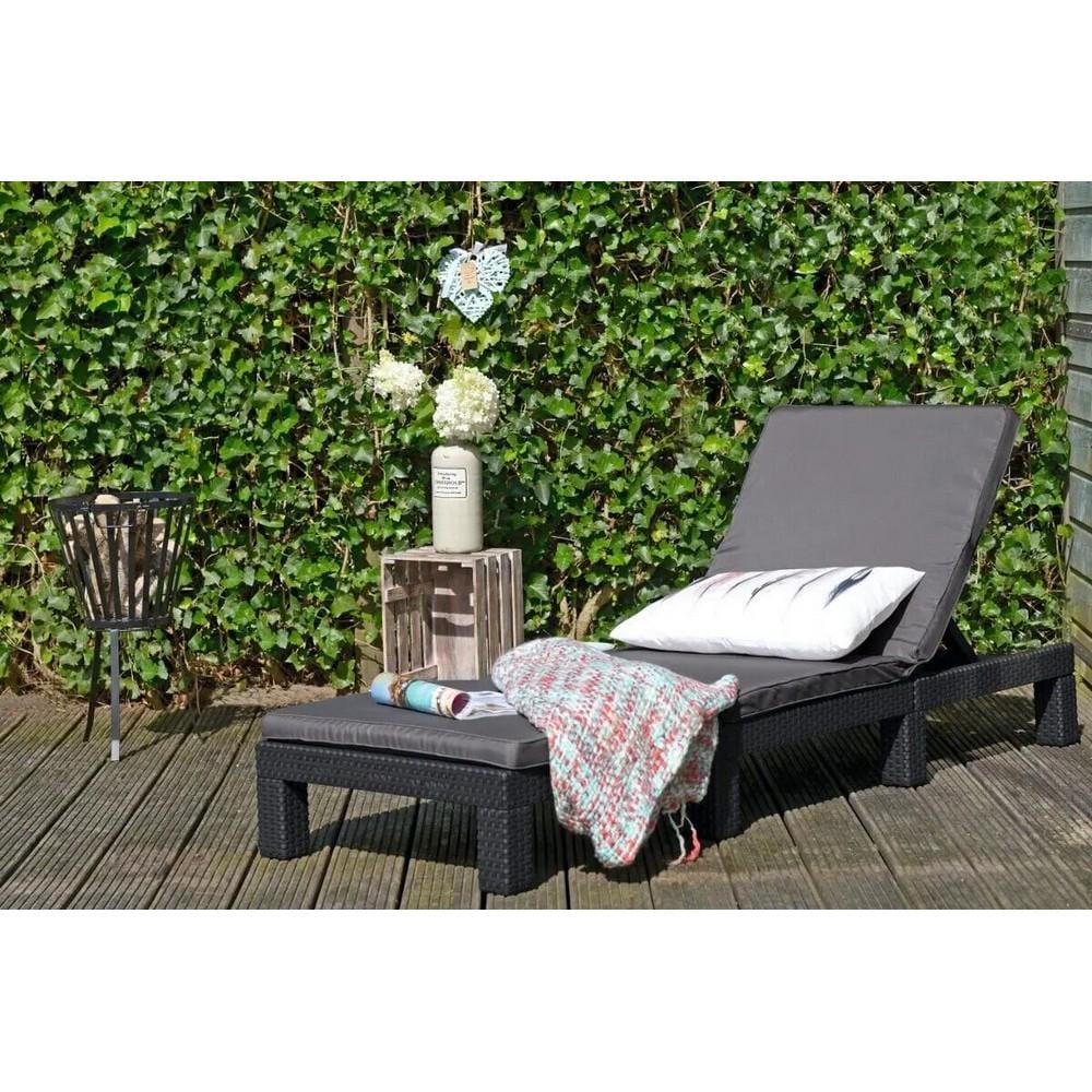 Шезлонг Keter Daytona Deluxe с подушками Графитовый (252223) - фото 13 Шезлонг Keter Daytona Deluxe с подушками Графитовый (252223) - фото 13