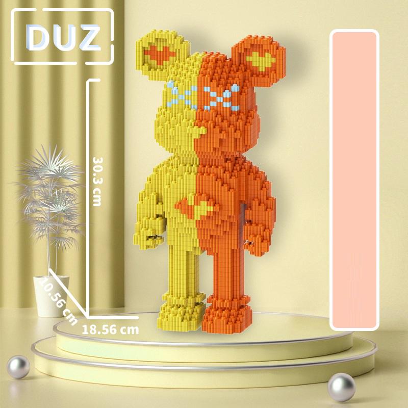 Конструктор Magic Blocks 3D Bearbrick Мишка в шортах 30 см/1580 дет. Желто-оранжевый (1000-ZB-604) - фото 2 Конструктор Magic Blocks 3D Bearbrick Мишка в шортах 30 см/1580 дет. Желто-оранжевый (1000-ZB-604) - фото 2