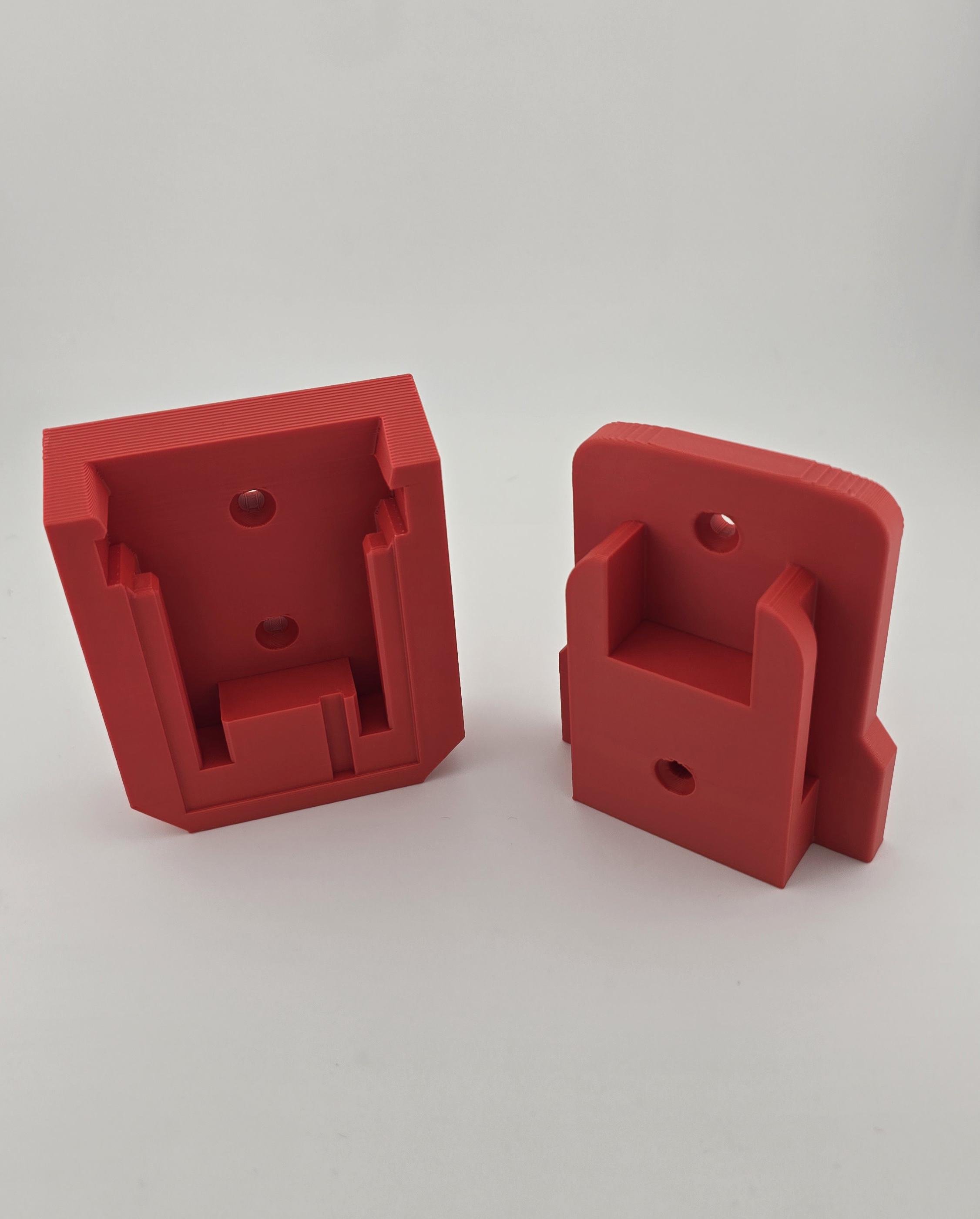 Крепление для инструментов и аккумуляторов Milwaukee M18 Fuel (0122)