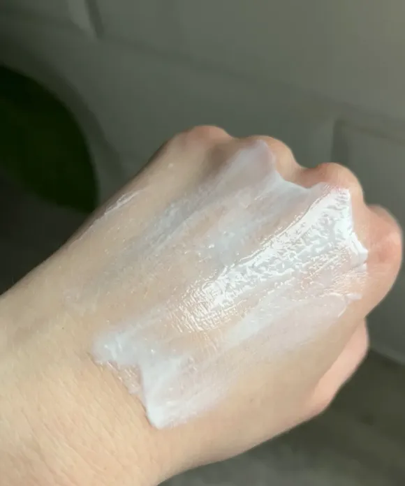 Крем для лица увлажняющий солнцезащитный Round Lab Birch Juice Moisturizing Sunscreen SPF 50+ PA++++ 50 мл (0302051) - фото 10 Крем для лица увлажняющий солнцезащитный Round Lab Birch Juice Moisturizing Sunscreen SPF 50+ PA++++ 50 мл (0302051) - фото 10