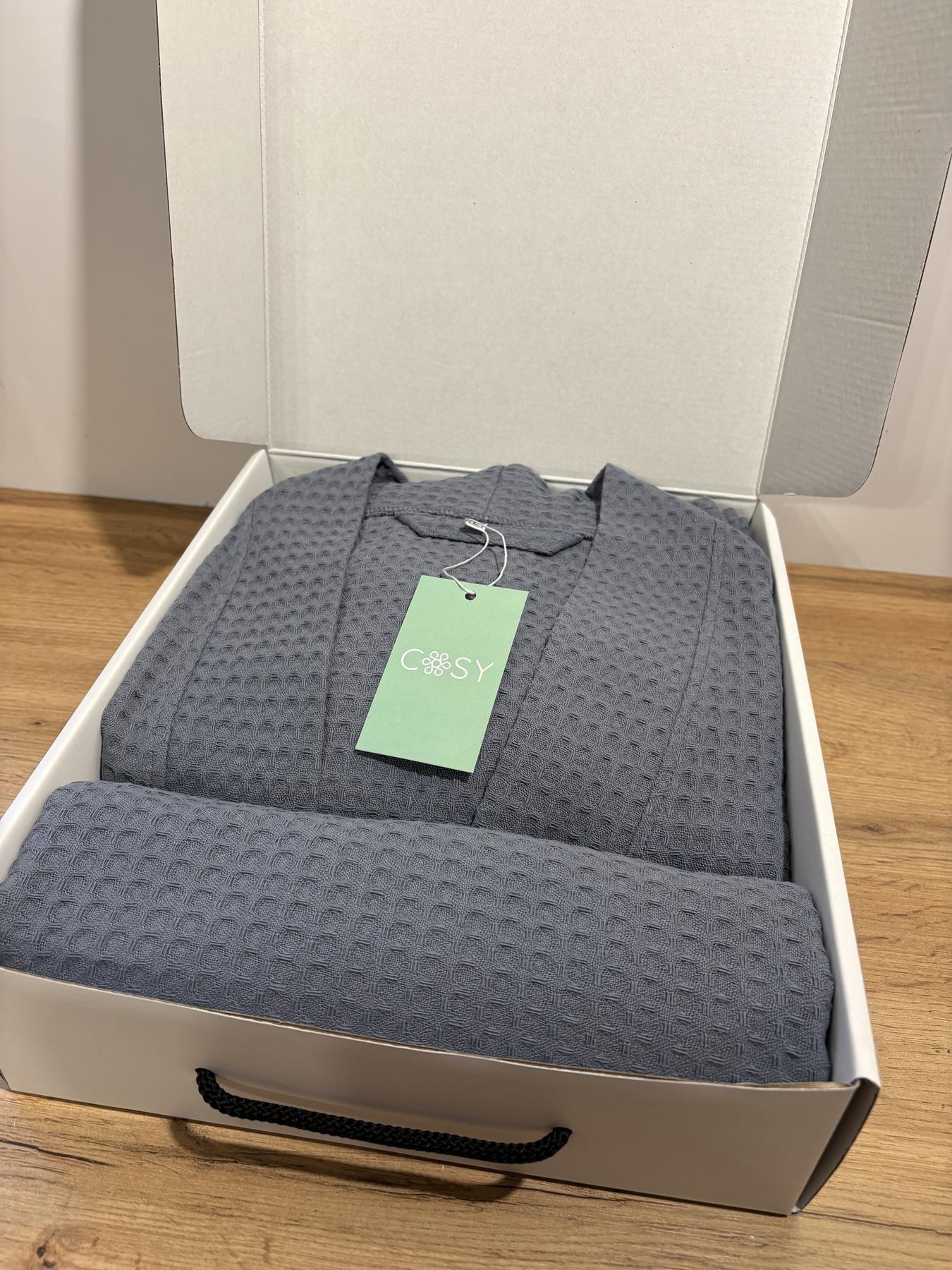 Подарочный набор мужской COSY вафельный халат с полотенцем в коробке M Маренго (801N+Cb211) - фото 5 Подарочный набор мужской COSY вафельный халат с полотенцем в коробке M Маренго (801N+Cb211) - фото 5