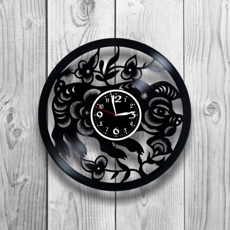 Часы настенные Поросенок 0282 из виниловой пластинки