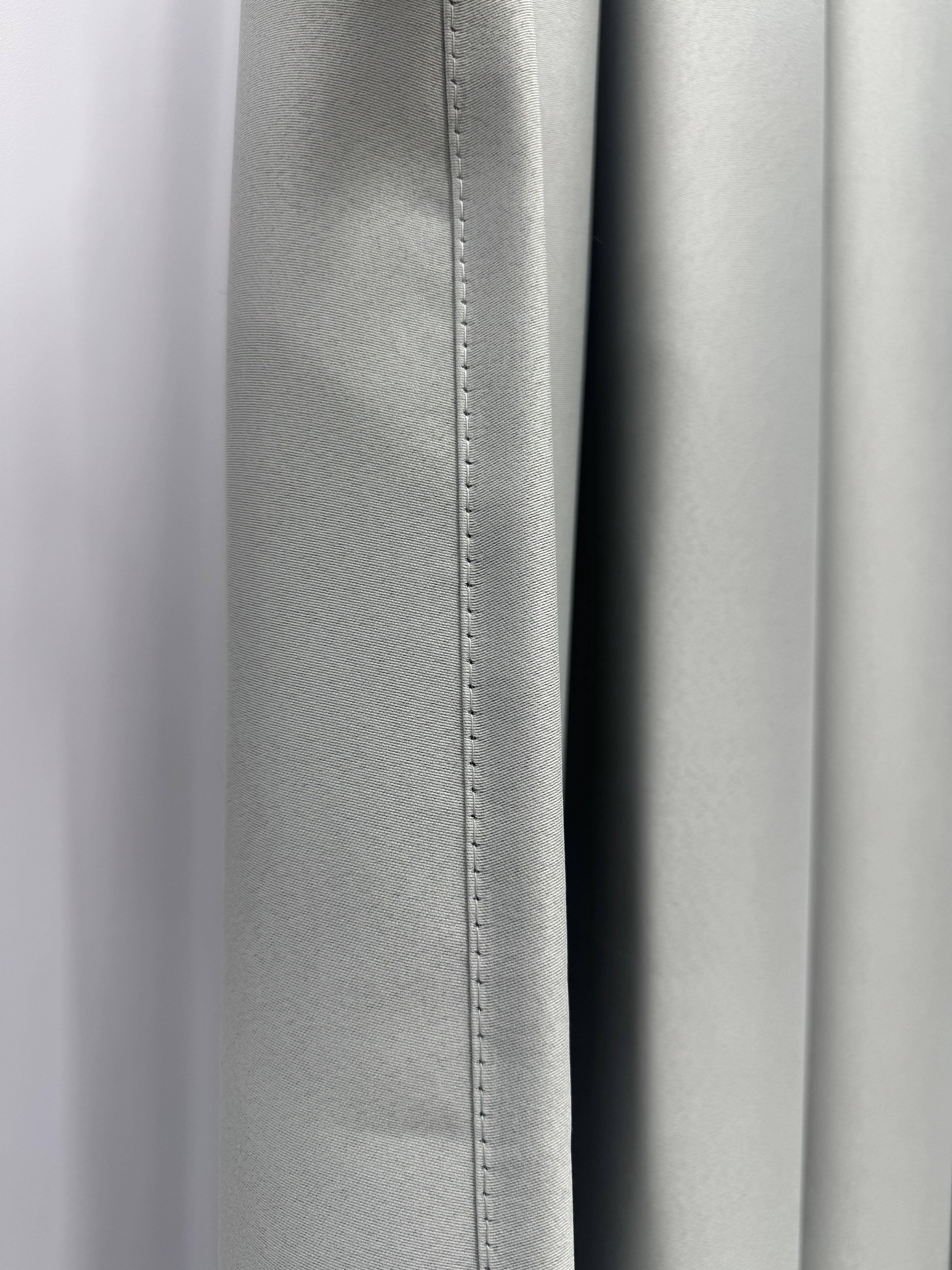 Штора блекаут на тасьмі 6 см 200х260 см Світло-сірий (11893113) - фото 9