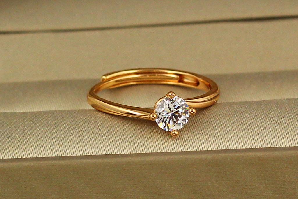 Кольцо Xuping Jewelry тонкое раздвижное с фианитом на четыре крепления р. 18 Золотистый (1759515860)
