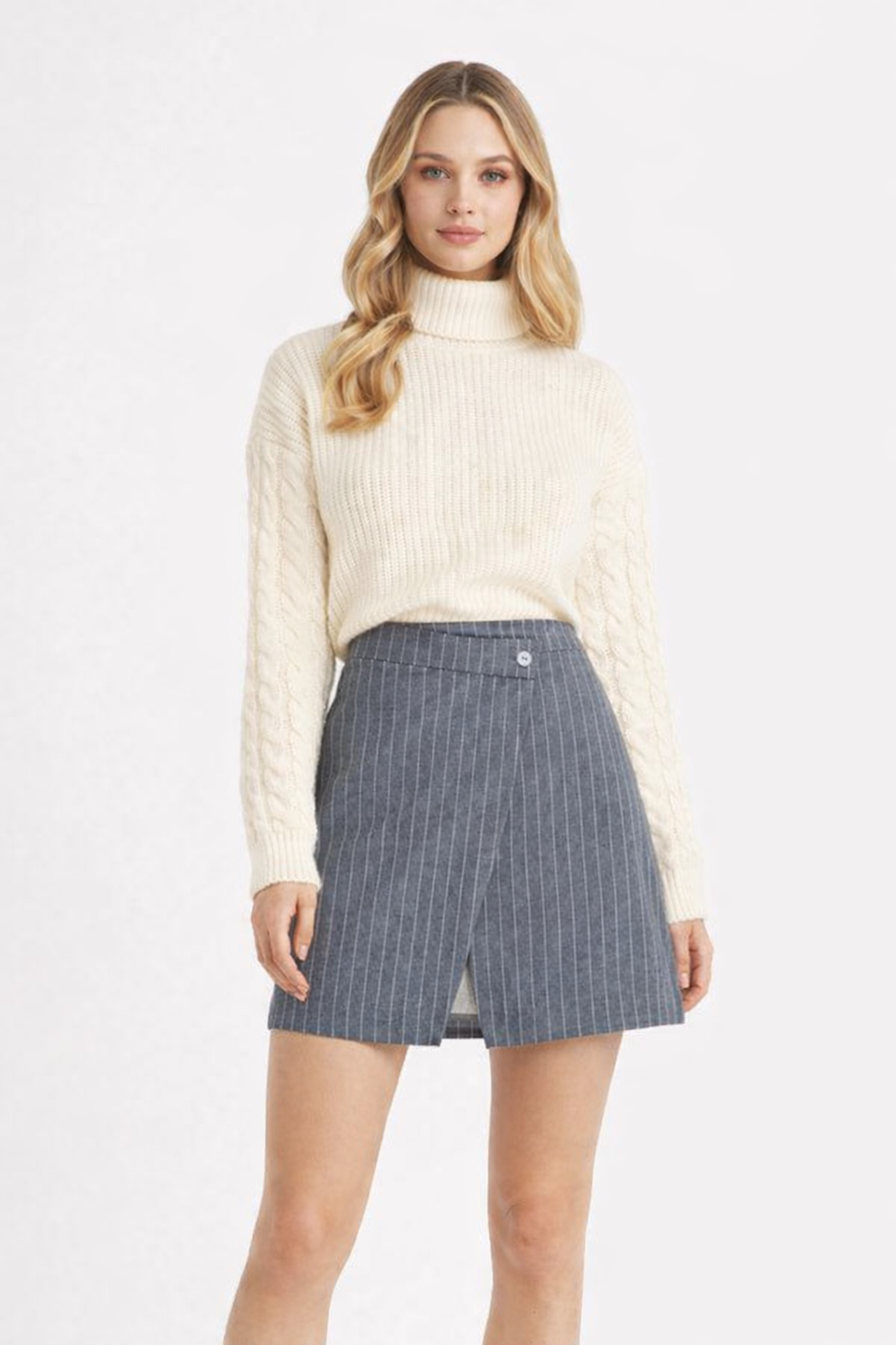 Юбка женская в полоску из костюмной ткани M (1010-1) Юбка женская в полоску из костюмной ткани M (1010-1)