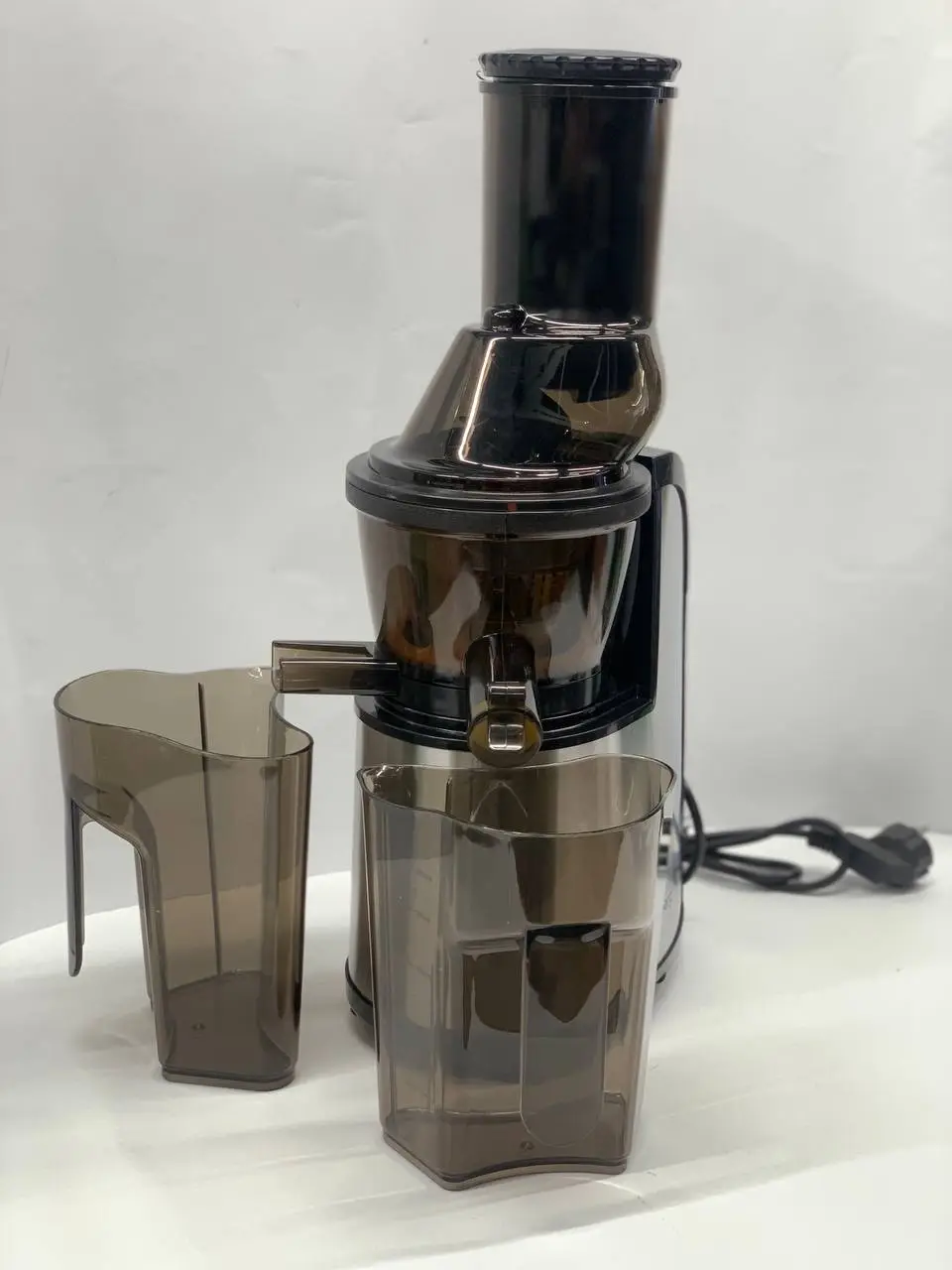 Соковыжималка центрифужная Rainberg RB-2284 электрическая Серый (GR-04826) - фото 3 Соковыжималка центрифужная Rainberg RB-2284 электрическая Серый (GR-04826) - фото 3