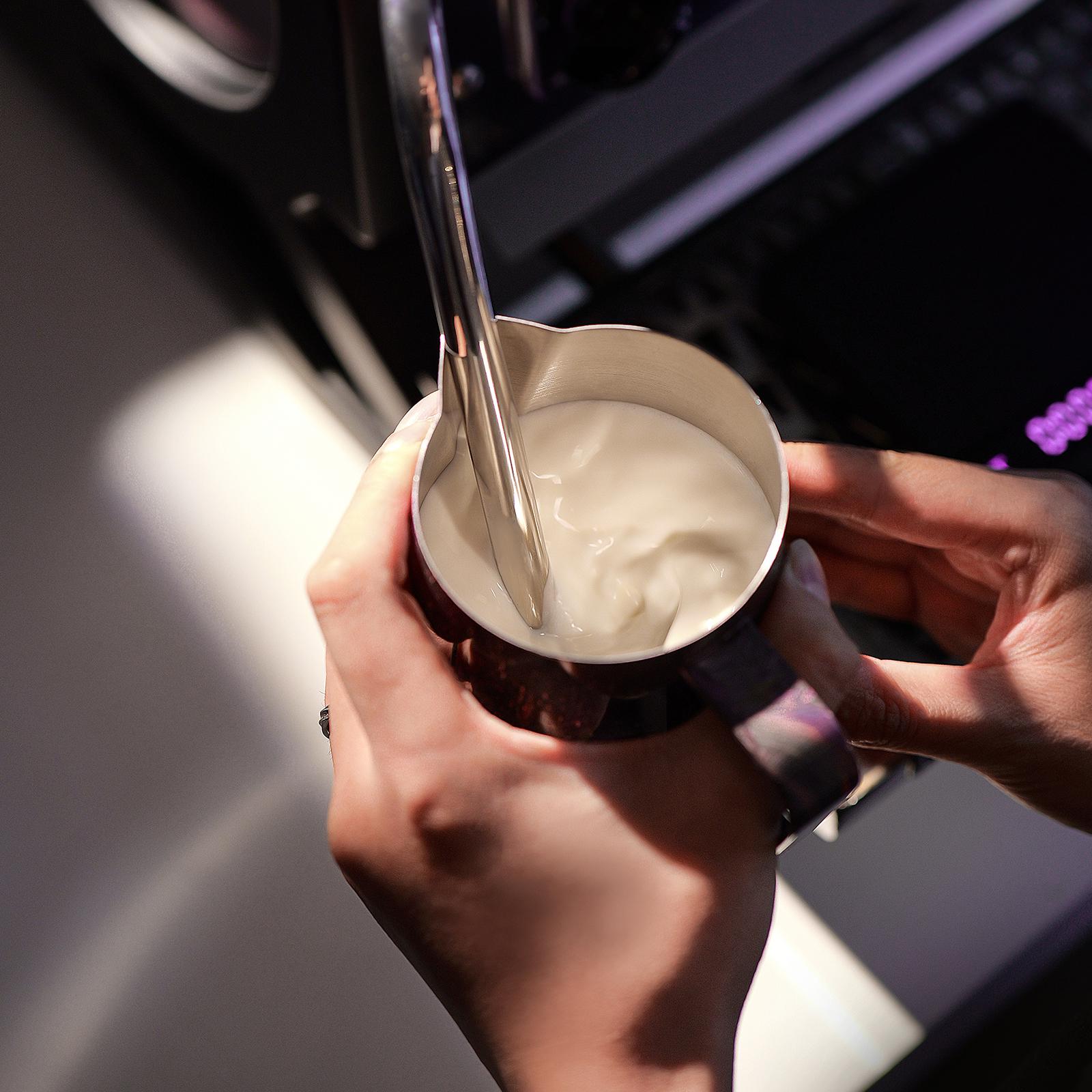 Питчер с ручкой для молока MHW-3BOMBER Ultimate 5.0 500 мл Фиолетовый (P5007S) - фото 6