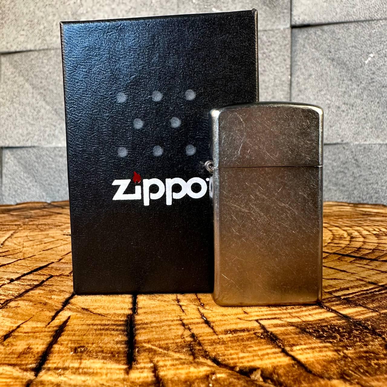Зажигалка бензиновая ZIPPO STREET CHROME хромированная в подарочной коробке - фото 2 Зажигалка бензиновая ZIPPO STREET CHROME хромированная в подарочной коробке - фото 2