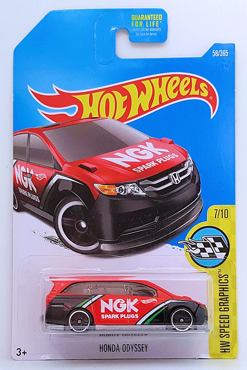 Игрушечная машинка Hot Wheels Honda Odyssey 2017 Speed Graphics №058 (DTX63)