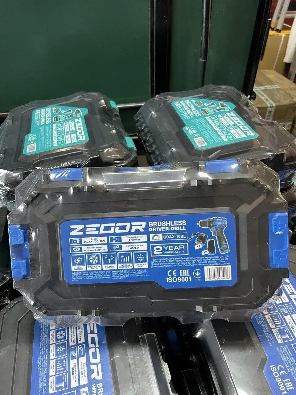 Шуруповерт аккумуляторный бесщеточный Zegor CDAX-16BL/16В/45 Нм/две скорости/2 батареи 16 В 2 Ач/реверс/подсветка/кейс - фото 10 Шуруповерт аккумуляторный бесщеточный Zegor CDAX-16BL/16В/45 Нм/две скорости/2 батареи 16 В 2 Ач/реверс/подсветка/кейс - фото 10