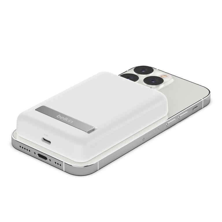Повербанк Belkin Magnetic Wireless 5000 mAh White (BPD004BTWT) - фото 5 Повербанк Belkin Magnetic Wireless 5000 mAh White (BPD004BTWT) - фото 5
