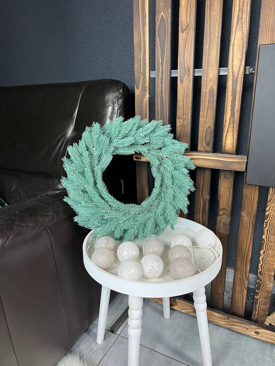 Новорічний вінок Віденський зі штучної хвої 40 см Блакитний (YA678610)