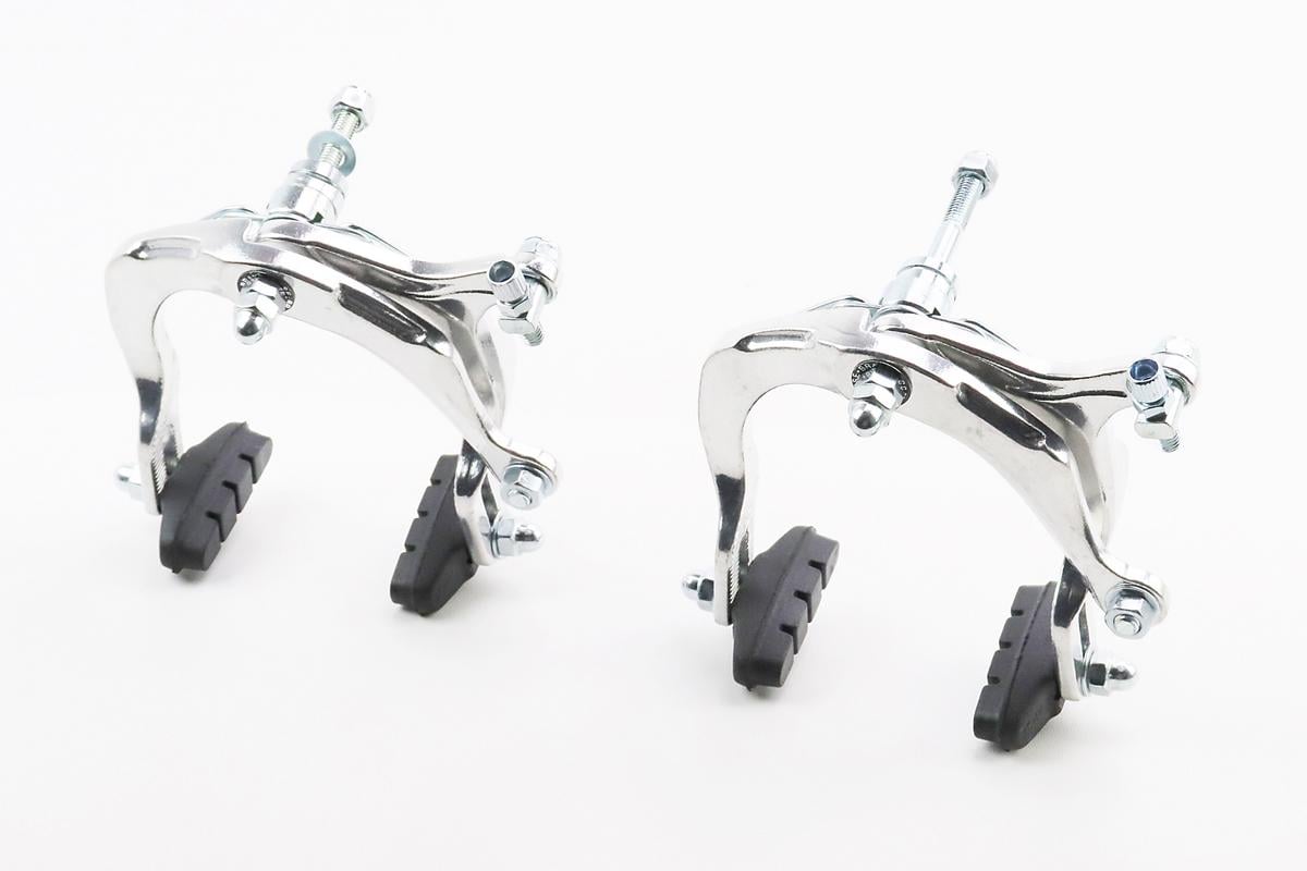 Тормоза AR-2000D ROAD V-brake задний/передний ход колодки 68-89 мм клещевого типа алюминий (406799) Тормоза AR-2000D ROAD V-brake задний/передний ход колодки 68-89 мм клещевого типа алюминий (406799)