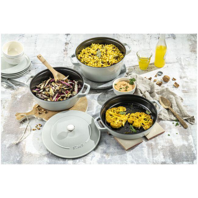 Набор посуды Staub Stackable штабелируемый 4 предмета Белый трюфель (40508-388-0) - фото 11 Набор посуды Staub Stackable штабелируемый 4 предмета Белый трюфель (40508-388-0) - фото 11