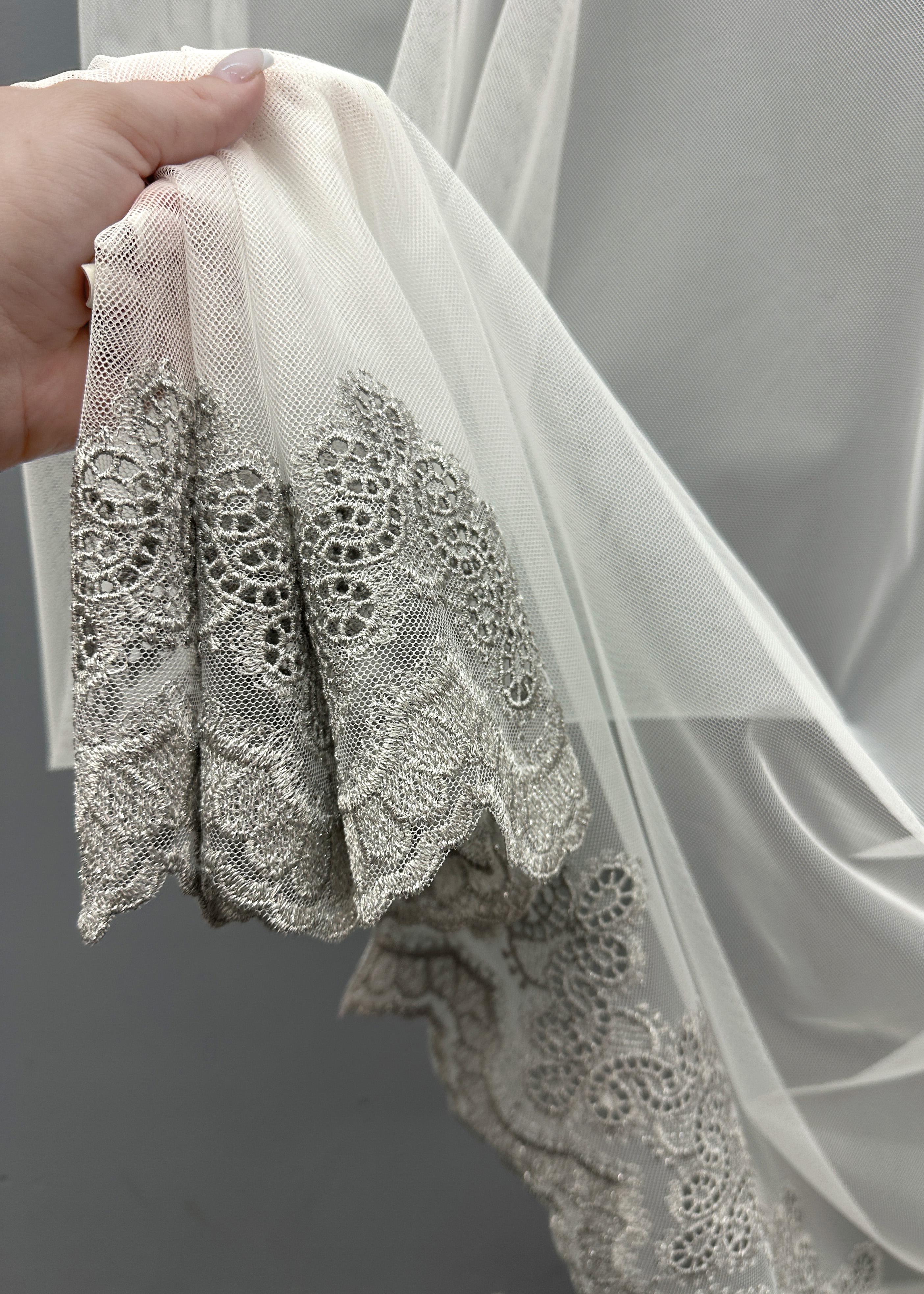 Тюль VR-Textil 1697т Грек-сетка с вышивкой и люрексом 300х270 см Молочный/Серый (42-0734) - фото 5