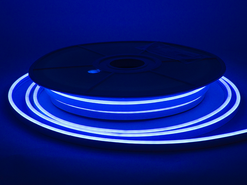 Неон світлодіодний AVT 64-B 6x12 мм 120 LED 2835 24V 9 Вт/м IP65 бухта 25 м Синій (8756) - фото 2 Неон світлодіодний AVT 64-B 6x12 мм 120 LED 2835 24V 9 Вт/м IP65 бухта 25 м Синій (8756) - фото 2