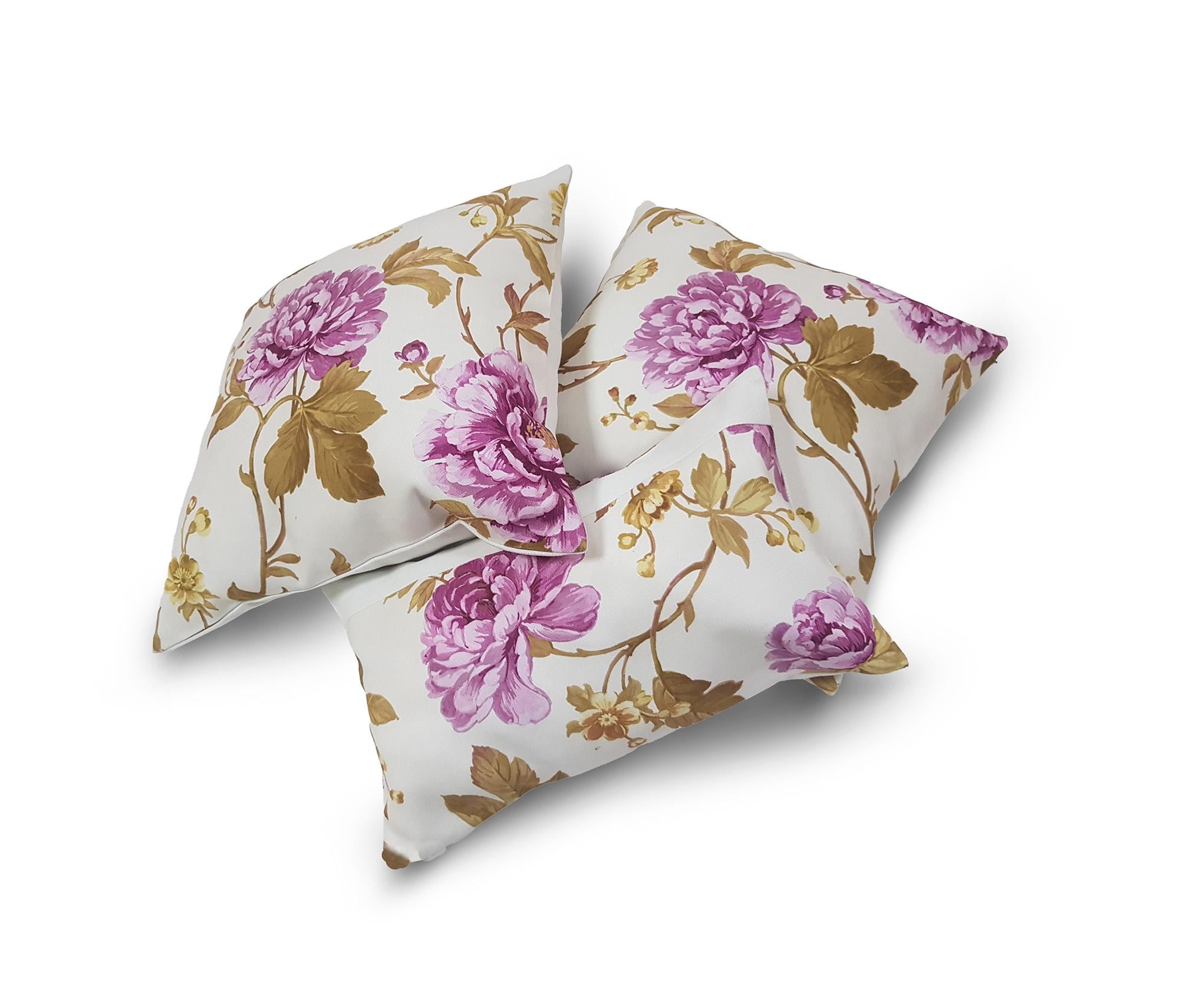 Комплект декоративних подушок Firanka Flowers 40х40 см 2шт 38х25 см 1шт молочні з рожевим (п_0147)