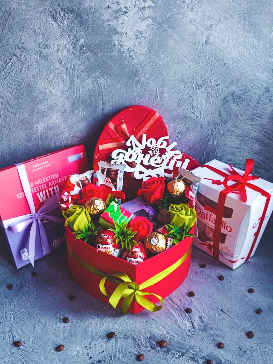 Подарунковий бокс "Кохаю тебе" для жінки Червоний (2384497857) - фото 2 Подарунковий бокс "Кохаю тебе" для жінки Червоний (2384497857) - фото 2