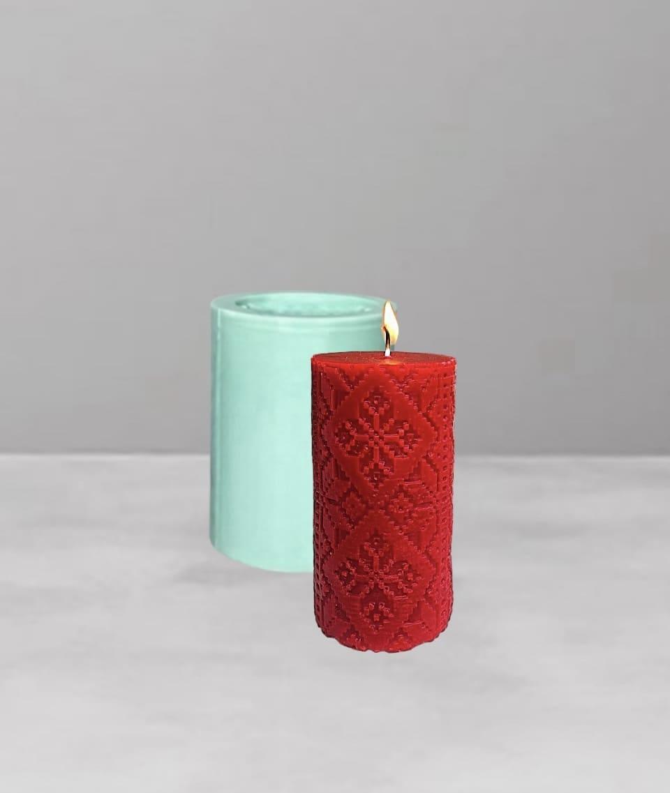 Молд для свічок Циліндр вишиванка 11 см (15420089) - фото 3 Молд для свічок Циліндр вишиванка 11 см (15420089) - фото 3