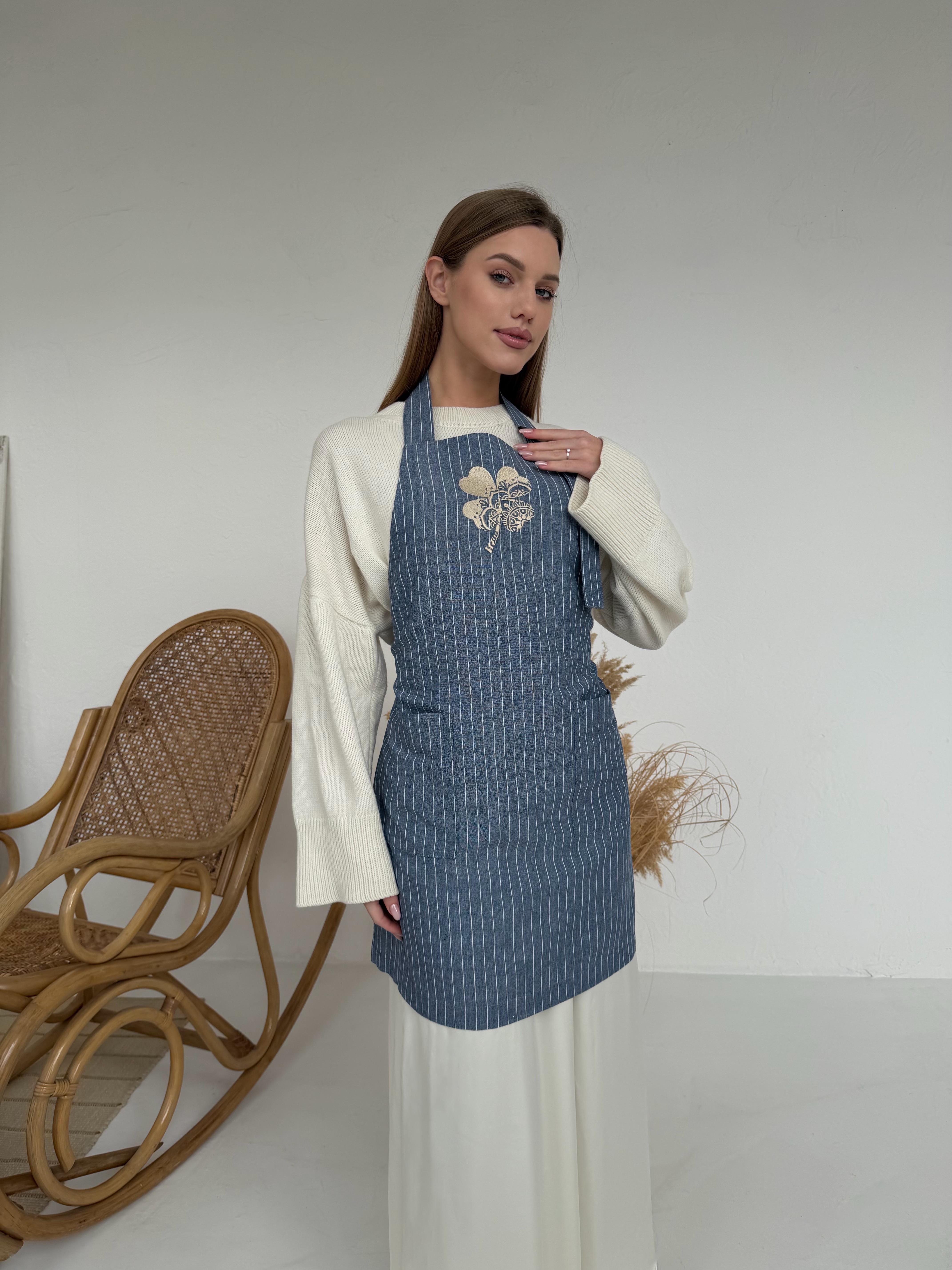 Фартук с ручной вышивкой Клевер (31830141)