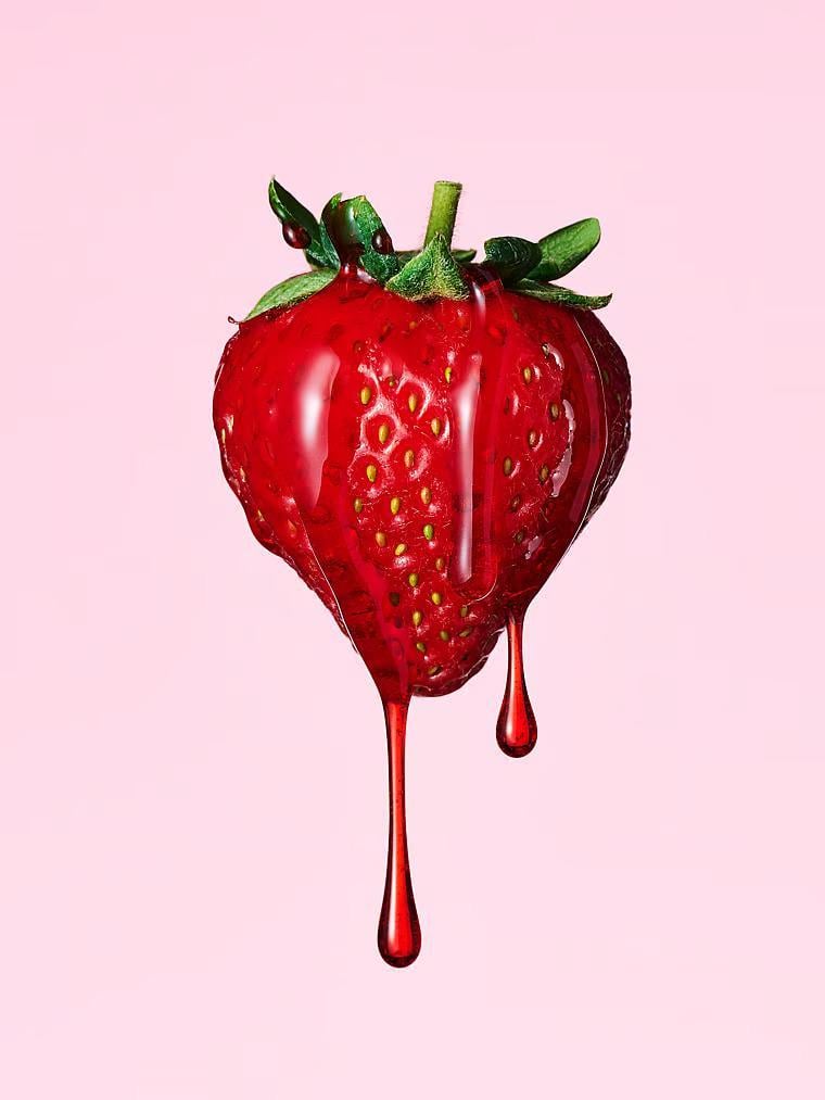 Лосьйон для тіла з дозатором Victoria's Secret Juicy Strawberry Body Lotion 355 мл (26933642) - фото 2 Лосьйон для тіла з дозатором Victoria's Secret Juicy Strawberry Body Lotion 355 мл (26933642) - фото 2