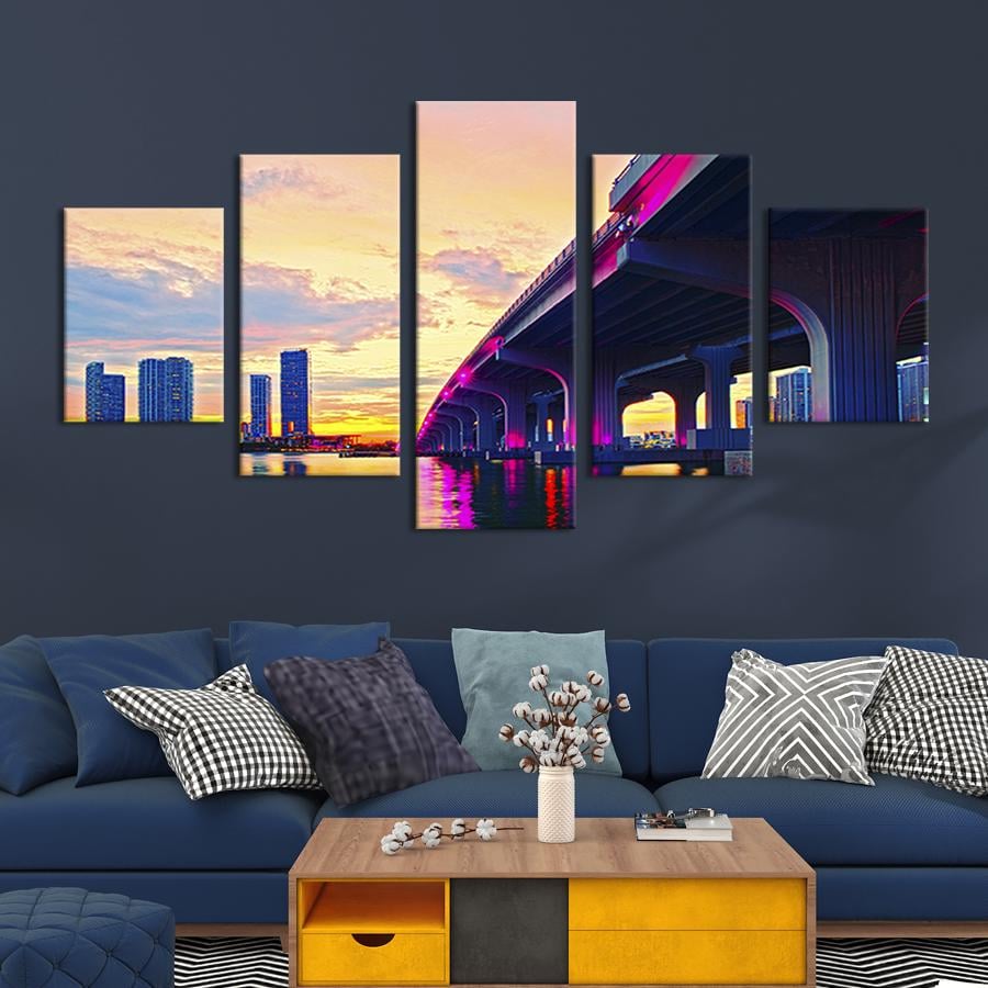 Модульная картина из 5 частей Мост и современный город 112x54 см (357-52)