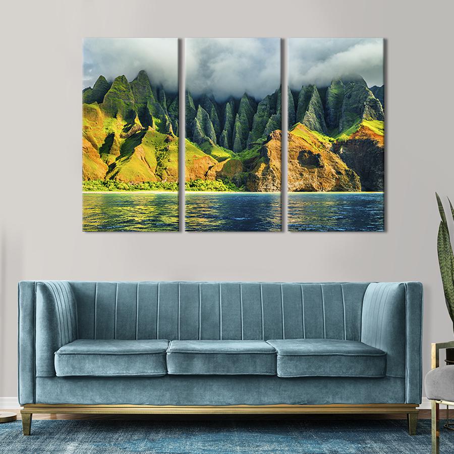 Модульная картина на холсте Триптих Зелёные скалы побережья Напали 156x100 см (607-31)