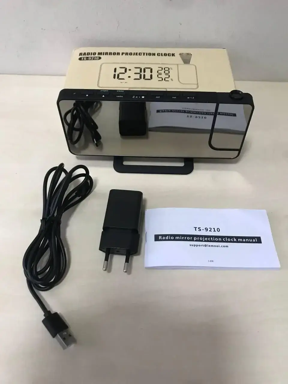 Годинник електронний настільний з LED підсвічуванням та проекцією часу - фото 3