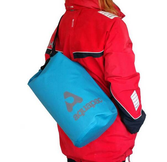 Гермомешок водонепроницаемый AQUAPAC 734 TrailProof Drybag с плечевым ремнем 15 л Blue - фото 4