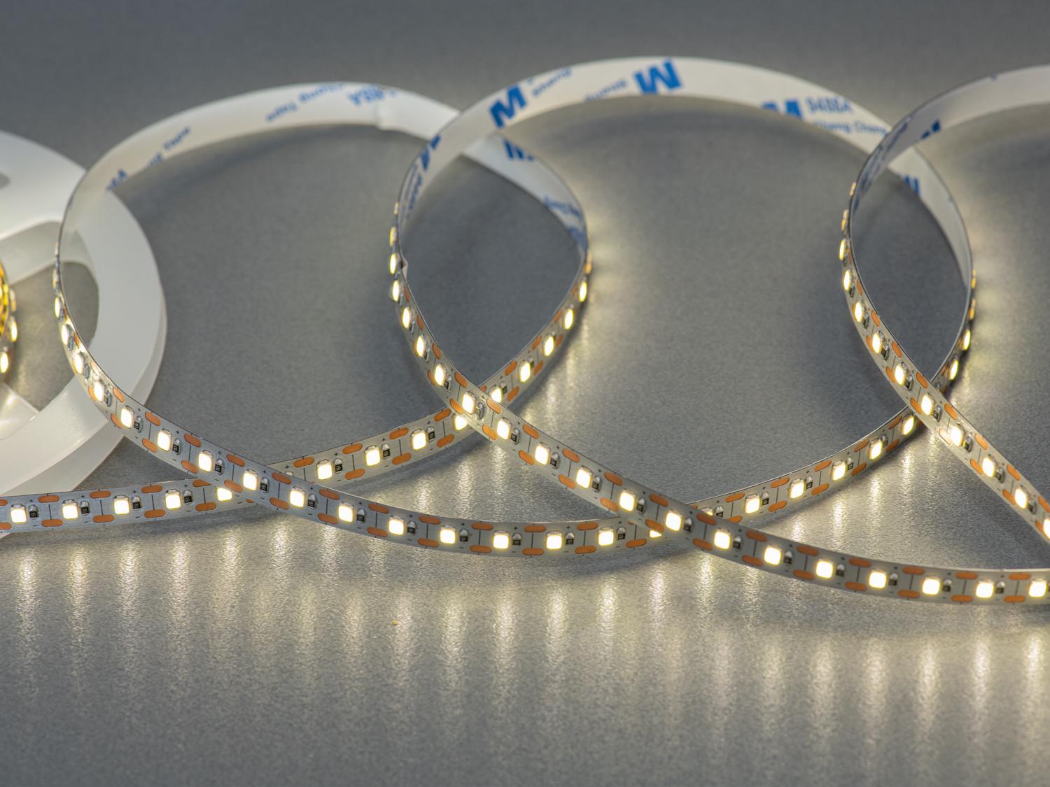 Світлодіодна стрічка 5 В з USB 120 діодів на метр 8 мм Нейтральний білий (P5-2835-120-NW-20-8) - фото 1 Світлодіодна стрічка 5 В з USB 120 діодів на метр 8 мм Нейтральний білий (P5-2835-120-NW-20-8) - фото 1