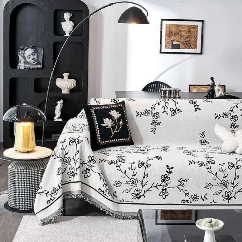 Плед покривало на диван та ліжко для м'яких меблів з чорним квітковим візерунком 180х230 см Білий - фото 2