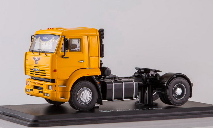 Коллекційна модель SSM Камаз-5460 Тягач масштаб 1:43