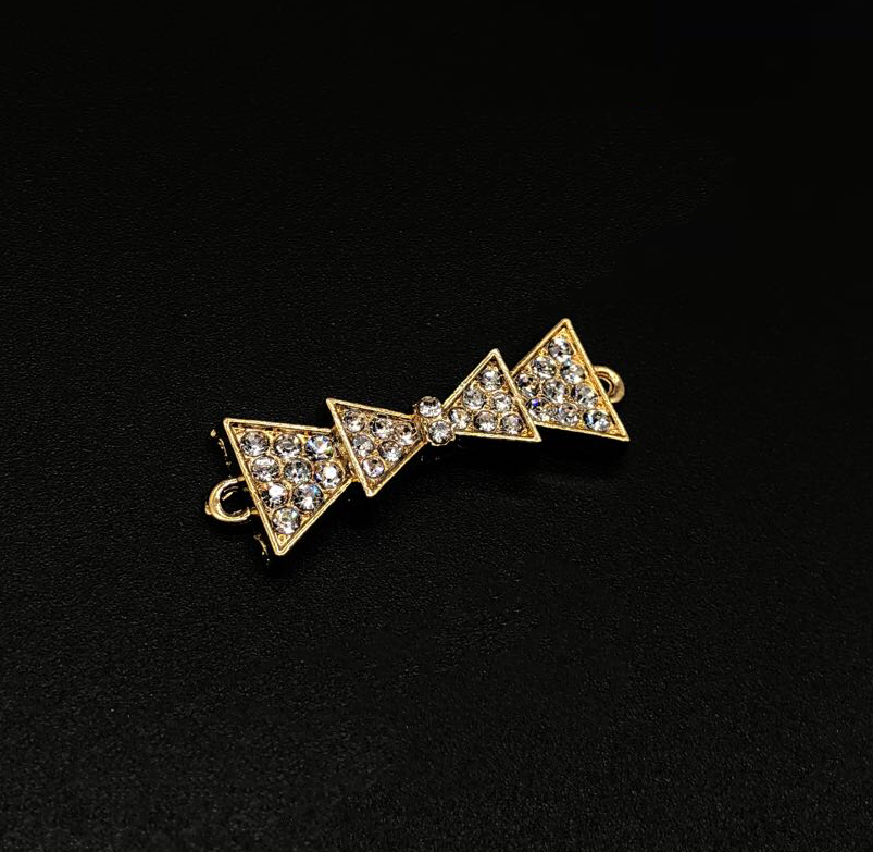 Подвеска металлическая Бантик с искусственными камушками 3,5 см Золотистый (695974458)