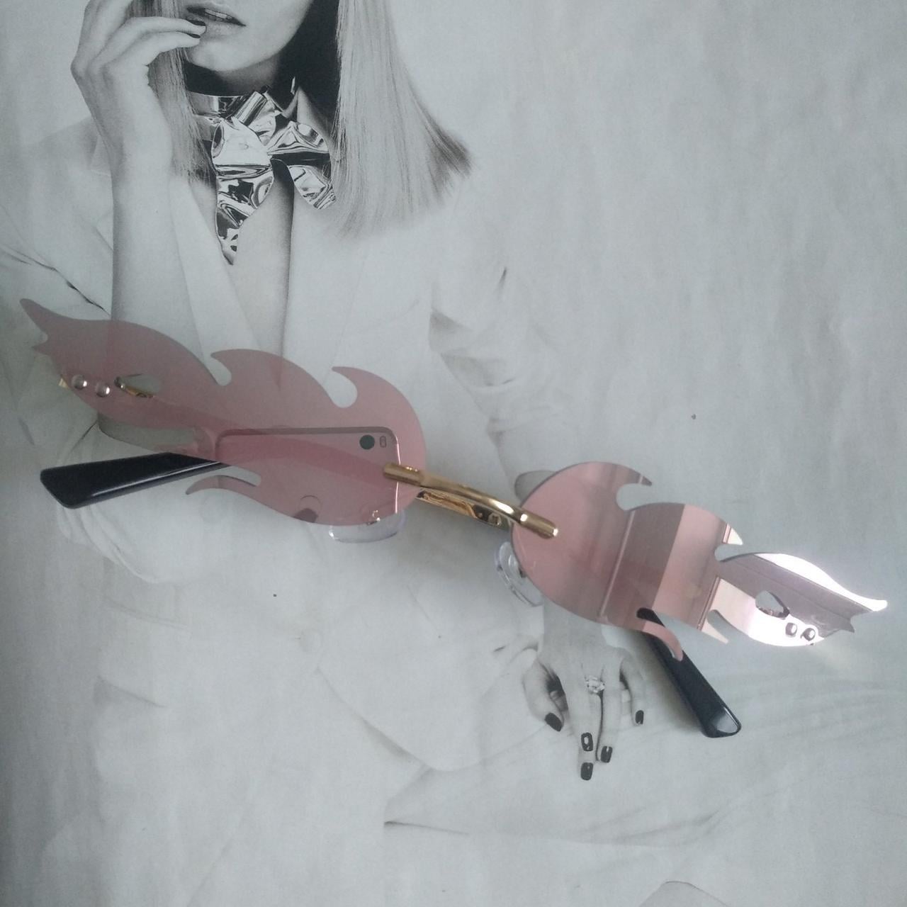 Очки узкие огонь пламя Пудровый