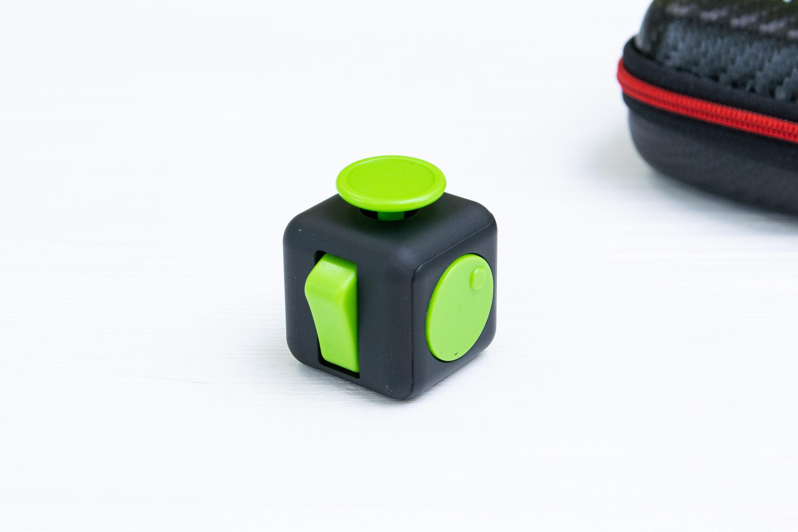 Кубик антистрес Fidget cube soft touch пластик з кейсом Black/Green - фото 3