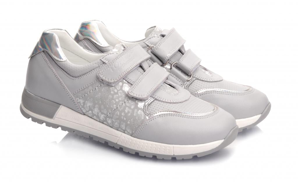 Кроссовки кожаные для девочки серого цвета с серебристым нанесением 212 р. 26